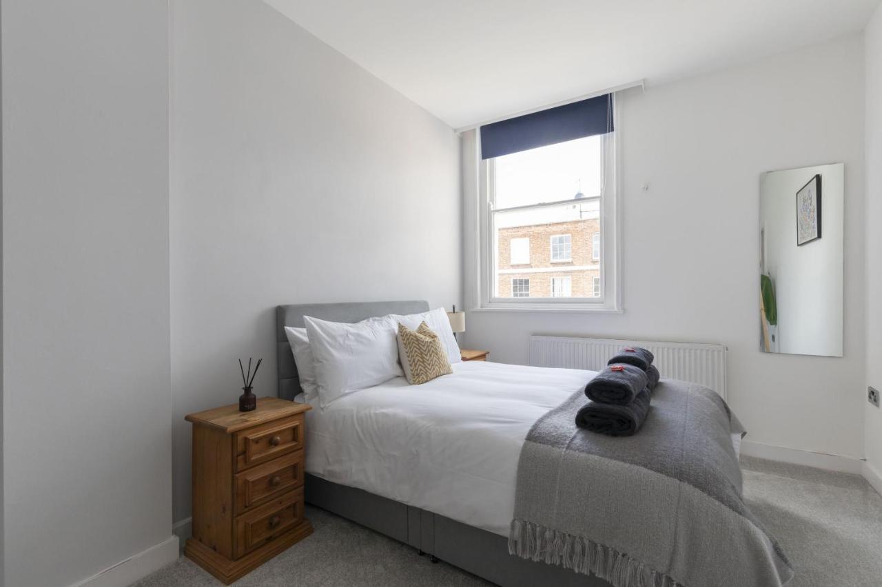 Beautifully Presented Newly Renovated City-Centre Apartment In Cheltenham Exterior photo